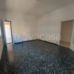 Affitto 3 camera appartamento di 95 m² in Taranto