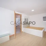 Rent 7 bedroom house of 195 m² in Amadora