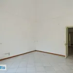 Affitto 6 camera appartamento di 160 m² in Catania