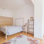 Rent a room in lisbon