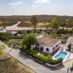 Rent 4 bedroom house of 200 m² in Faro