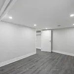 Rent 4 bedroom house in Toronto