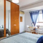 Rent 4 bedroom apartment in Valencia