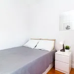 Rent 4 bedroom apartment in Lisbon