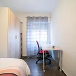 Rent a room of 86 m² in Madrid