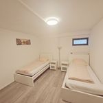 Miete 5 Schlafzimmer wohnung von 170 m² in Neuss