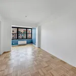 Rent 3 bedroom apartment of 2300 m² in Manhattan