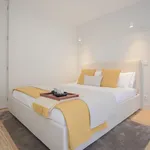 Rent 1 bedroom apartment of 45 m² in Porto