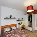 Rent 4 bedroom apartment in Barcelona