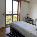 Rent a room of 144 m² in lisbon