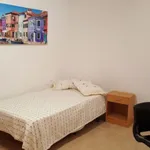 Rent 4 bedroom apartment in Valencia