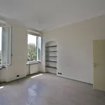 Rent 5 bedroom apartment of 215 m² in Genoa