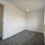 Rent 4 bedroom flat in East Midlands