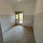 Rent 4 bedroom house of 70 m² in Roma