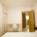 Rent a room of 75 m² in valencia