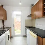 Rent 5 bedroom house in Preston