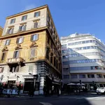 Affitto 3 camera appartamento di 120 m² in Roma