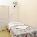 Rent 5 bedroom apartment of 19 m² in catania