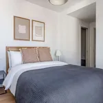 Rent 2 bedroom apartment of 118 m² in lisbon