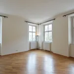 Pronajměte si 3 ložnic/e byt o rozloze 174 m² v Prague