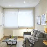 Rent 4 bedroom apartment of 35 m² in Barcelona