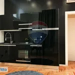 Rent 3 bedroom apartment of 90 m² in Milan