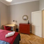 Rent 2 bedroom apartment of 70 m² in Prague