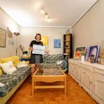 Rent a room of 150 m² in madrid