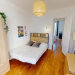 Rent a room of 98 m² in Paris