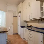 Rent 3 bedroom apartment in lisbon