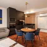 Rent 2 bedroom apartment of 797 m² in Lisbon