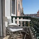 Rent a room in lisbon