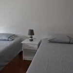 Rent 3 bedroom apartment of 92 m² in Porto