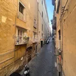 Rent 1 bedroom apartment of 25 m² in Napoli