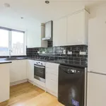 Rent 2 bedroom flat in London