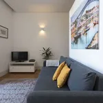 Studio of 560 m² in Porto