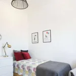 Rent a room of 120 m² in lisbon