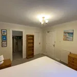 Rent 4 bedroom house in Scotland