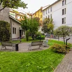 Rent 1 bedroom apartment of 32 m² in Milano