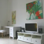 Rent 2 bedroom apartment of 592 m² in Frankfurt