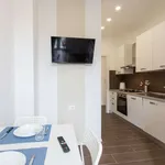 Rent a room of 85 m² in milan