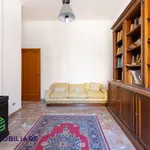 Rent 9 bedroom apartment of 200 m² in Roma