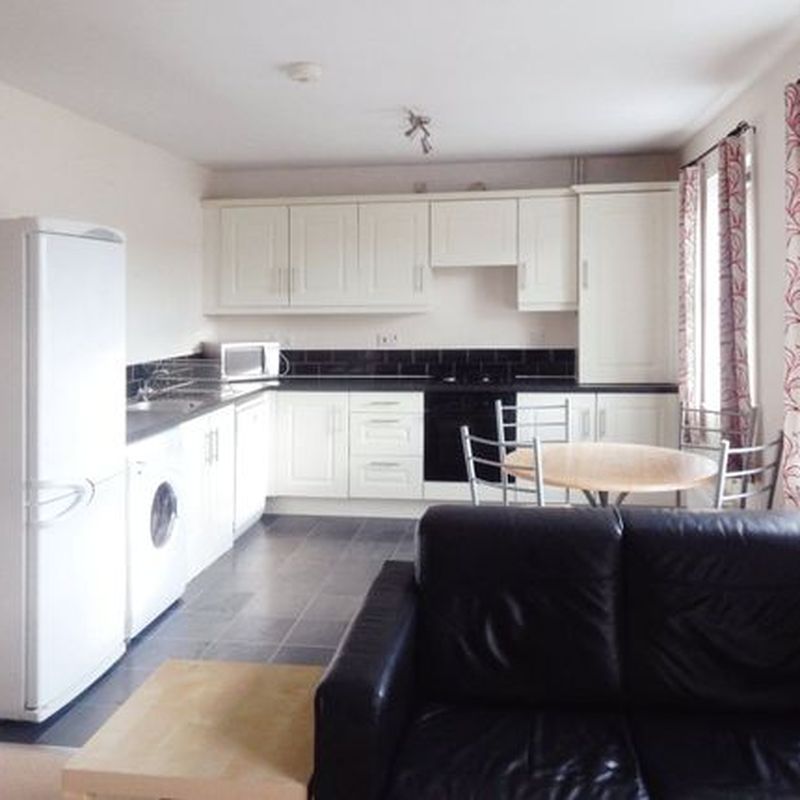 Flat to rent in Oxley Road, Ferndale, Huddersfield HD2 Franche