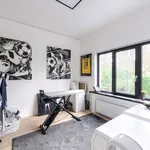 Maison de 361 m² avec 4 chambre(s) en location à Ukkel