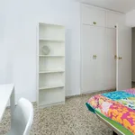 Rent a room of 130 m² in granada