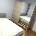 Rent 3 bedroom apartment of 100 m² in Център