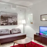 Appartement de 646 m² avec 1 chambre(s) en location à Paris