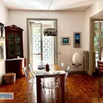 Rent 6 bedroom apartment of 210 m² in Rome