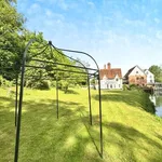 Rent 3 bedroom house in South East England