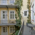 Pronajměte si 3 ložnic/e byt o rozloze 174 m² v Prague